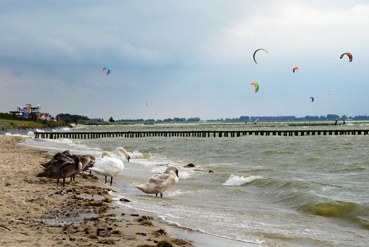 Uit Alle Windstreken Hindeloopen Exterior photo