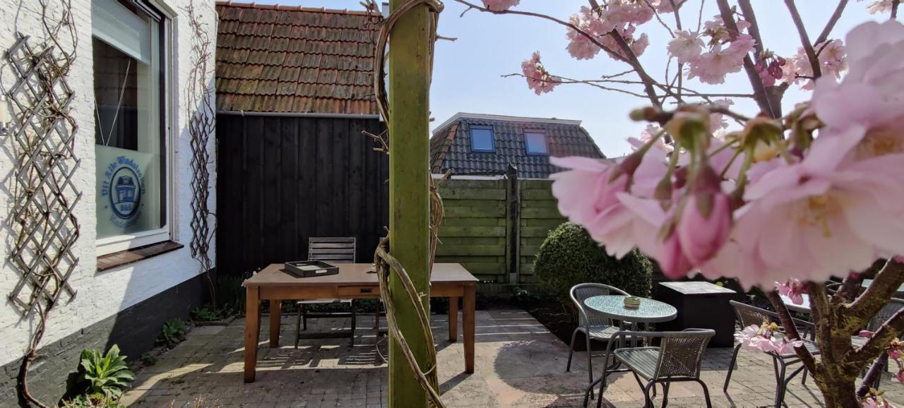 Uit Alle Windstreken Hindeloopen Exterior photo